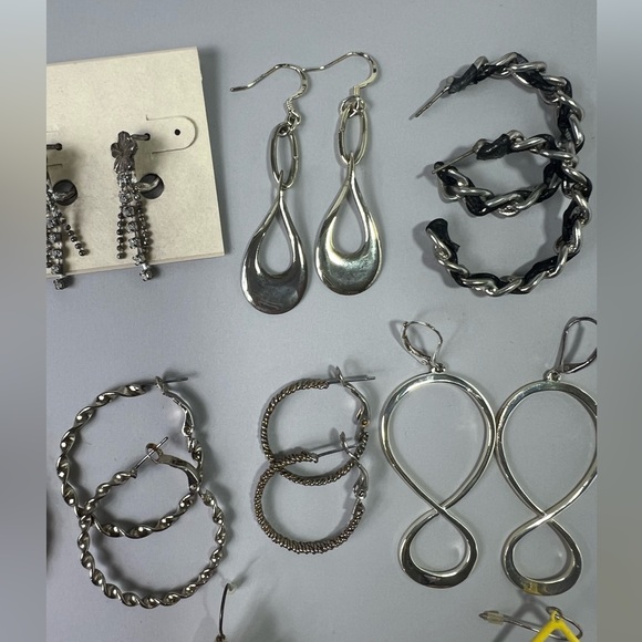 Jewelry Lot - Picture 14 of 16